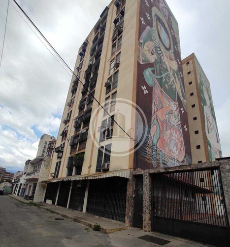 Apartamento Piso Alto En Centro De Maracay. 010jsc