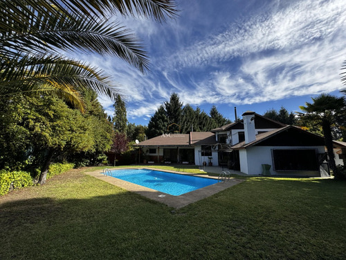 Casa En Quinta San Pedro, Amplio Terreno.