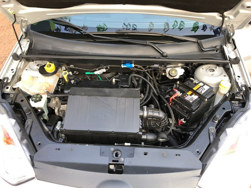 Imagem 8 de 11 de Ford Fiesta Sedan