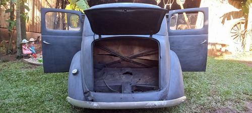 Ford V8 1937 Flathead Humpabk Hotrod