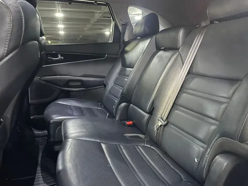 Kia Sorento 3.3 V6 EX Piel 7 Pasajeros At
