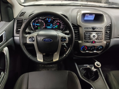 Imagen 10 de 15 de Ford Ranger Xlt 4x2 Mt Cd 2015