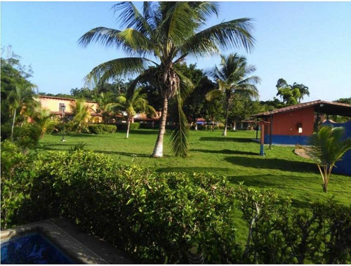 Imagen 9 de 10 de Villa 100% Operativa Con Aire Central, Piscina Privada Y Area De Parrilla De La Villa, Adicionalmente El Conjunto Residencial Posee En La Áreas Comunes Piscina, Areas Verdes Y Churuata.