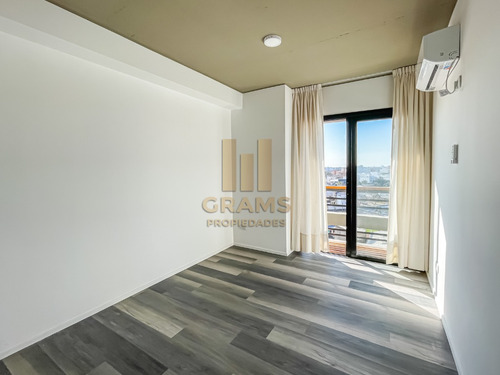 Venta De Departamento Dos Dormitorios, La Plata
