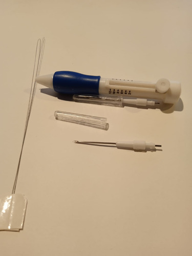 Aguja Mágica Pluma Set (Usado)