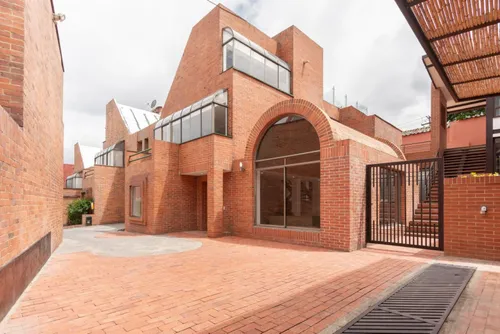 Casa En Venta En Niza Norte. Cod V3805