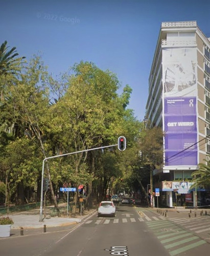 Vendo Excelente Local Comercial En La Condesa.  Inmejorable Ubicacion. A 30 Mts De Nuevo Leon.   