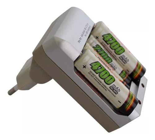 Cargador De Pilas Con 2 Aaa Y 2 Aa Reargables 4700mah