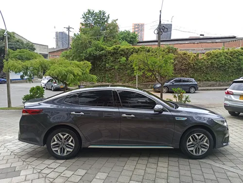 Kia Optima 2.0 Zenith Hibrido 2020 Automatico