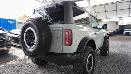 Ford Bronco Bronco Badlands 2.3 L4