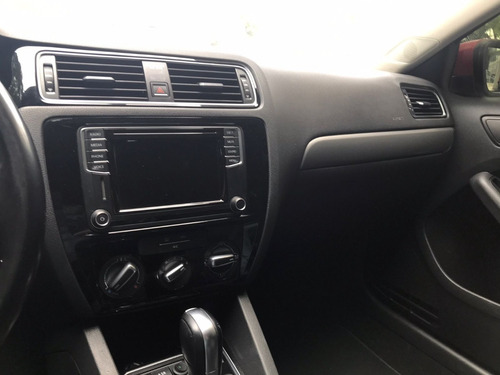 Imagen 10 de 14 de Volkswagen Jetta Sportline 2016