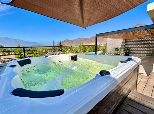 Duplex Con Jacuzzi Y Quincho Privado // 3d + 3b + Servicios