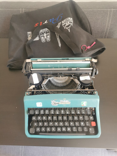 Maquina De Escribir Olivetti Lettera 32 