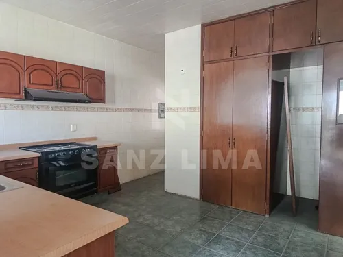 Alameda: Casa Nueva, Amplia Y Cómoda En Circuito Privado