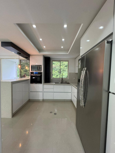 Annic Coronado Vende Moderno Apartamento En Resd. Vermont Trigaleña Alta Va Ref. 284422