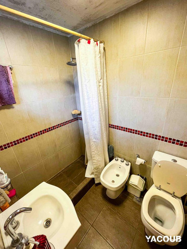 Casa En Venta - 3 Dormitorios 3 Baños - 300mts2 - Lisandro Olmos