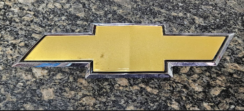 Emblema Compuerta Chevrolet Silverado Original 