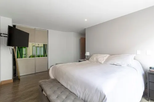 Apartamento En Venta En San Patricio. Cod V16570