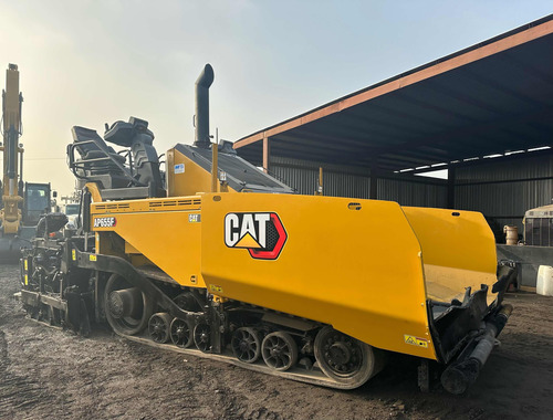 Pavimentadora Caterpillar Ap655f