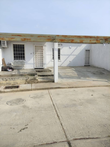 Nathaly Bastidas - Casa En Venta Brisas Del Lago 4 Ciudad Alianza - Guacara