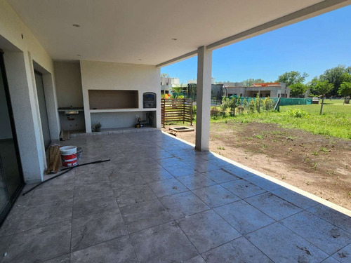 Casa 5 Ambientes En Venta Barrio San Pablo Pilar