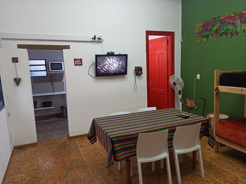Imagen 10 de 14 de Casa 110m2 - 4 Ambientes Y Patio - Centro - Alq. Temporario