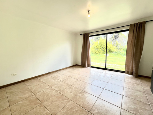 Dos Casas En Parcela De 5.000 Mts. En Linderos
