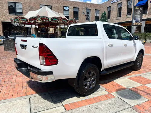 Toyota Hilux 2.4 Diésel 4X4