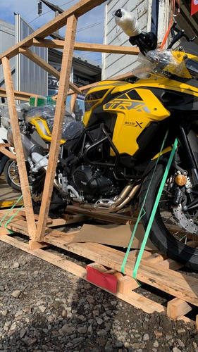 Imagen 5 de 12 de Benelli Trk 502 X En Sbk Motos