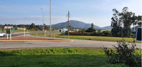 Se Vende Propiedad En Pan De Azúcar  De 9516 M2 Sobre Ruta 9