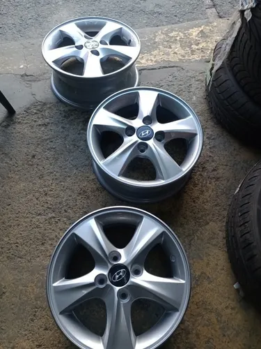 Rines 14 Originales Hyundai I 25 (Usado)
