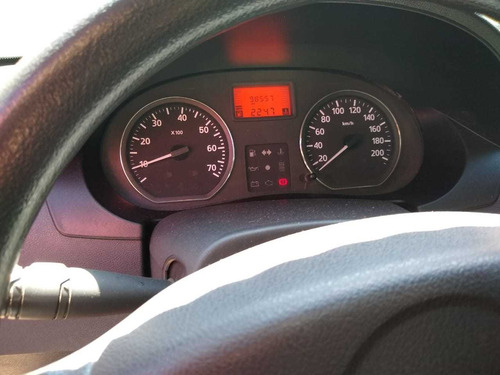 Renault Logan 2010 1.0 16v Expression Hi-flex 4p
