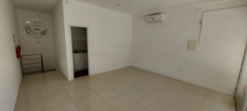 Imagen 4 de 14 de Venta/alquiler Local Comercial Barrio Sur