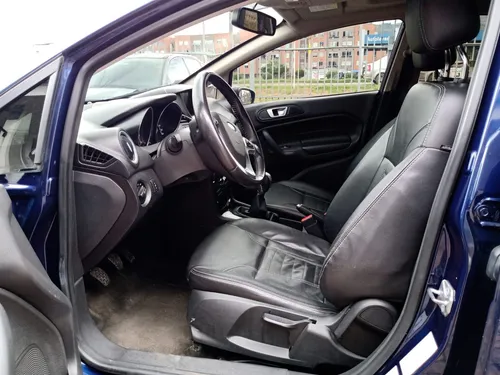 Ford Fiesta Titanium 1.6cc MT AA