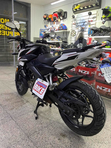 Imagen 4 de 4 de Bajaj Rouser Ns 200
