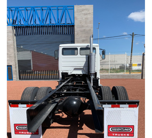 Freightliner Fl70 Modelo 2004 Chasis Cabina Rabón