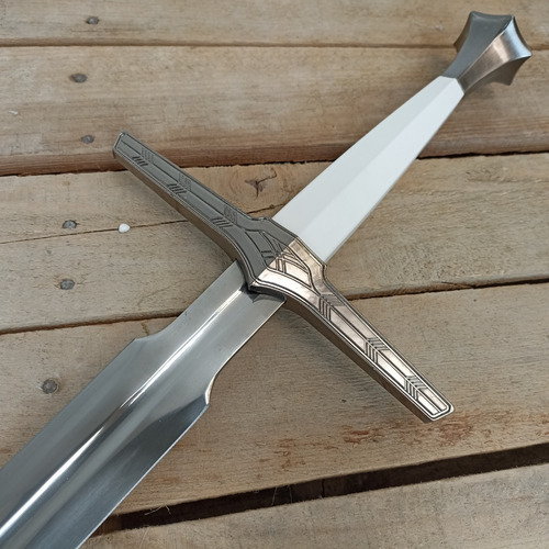 Espadas The Witcher Geralts Silver Sword 120cm Ver. Deluxe