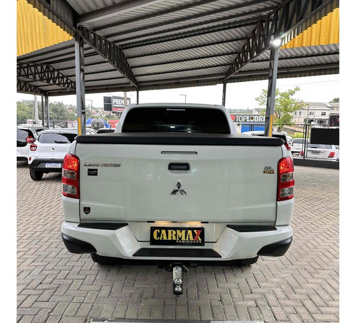 Mitsubishi L200 Triton 2.4 16V TURBO DIESEL GL CD 4X4 MANUAL
