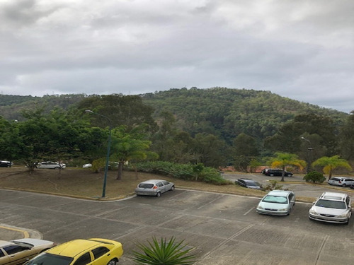 Imagen 24 de 27 de En Venta Amplio Apartamento Ubicado En La Urbanización Bosque Valle (subiendo Tazón) Una De Las Urbanizaciones Más Seguras De Caracas