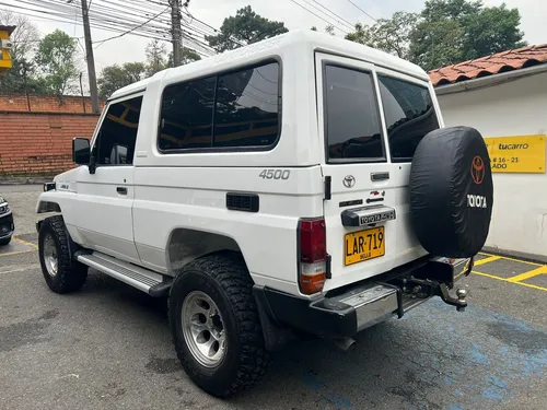 Toyota Land Cruiser 4.5 Fzj73