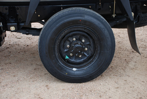 Imagen 6 de 7 de Bj-1039 Caja Fija 1.990 Kg. (c/motor Turbo)