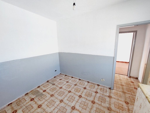 Imagem 7 de 16 de Casa Com 3 Cômodos, 1 Dormitório Para Alugar Por R$ 700/mês - Jardim Camargo Novo - São Paulo/sp - Ca0087