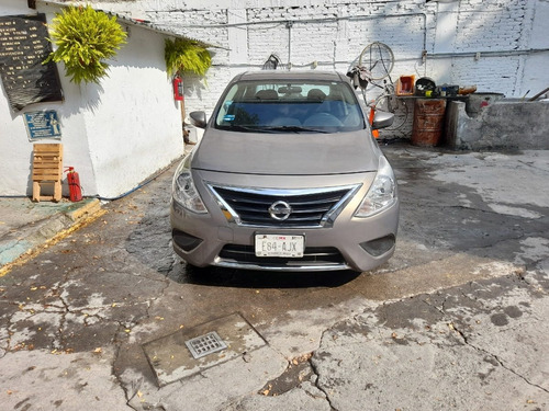 Imagen 3 de 11 de Nissan Versa 2016