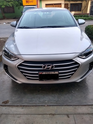 Hyundai Elantra Plata Metalizado