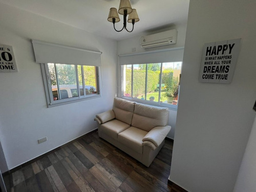 Imagen 11 de 18 de Hermosa Casa 4 Ambientes En Barrio Los Robles