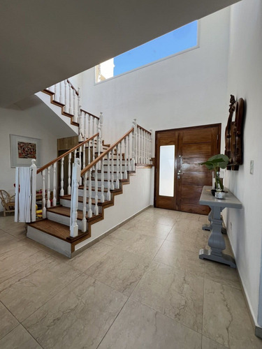 Casa En Venta Con Fondo A La Laguna Lagos De San Eliseo
