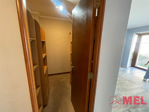 Casa En Venta De 4 Dorm. En Colina
