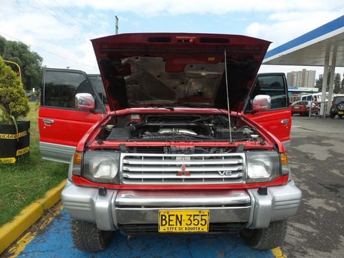 Mitsubishi Montero Wagon