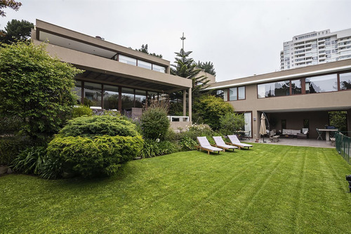 Venta De Casa Mediterránea En Bosques De Montemar