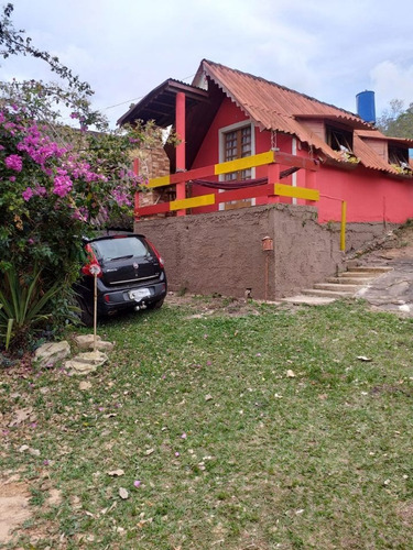 Chácara Em Carrancas Com 02 Chalés, Churrasqueira , Perto Do Complexo De Cachoeiras Da Zilda. - 893